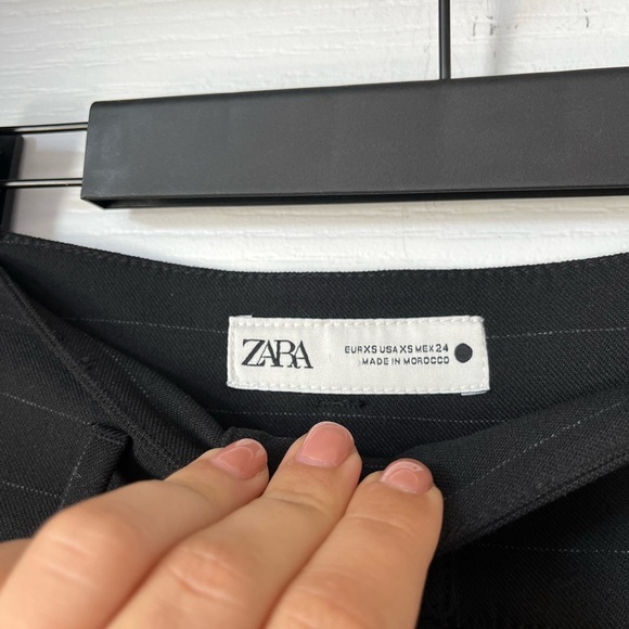 Short XS Zara black and grey Perfect condition - Picture 7 of 9